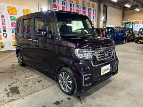 Honda N-BOX Custom
