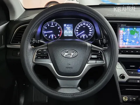 Hyundai Elantra (Avante)