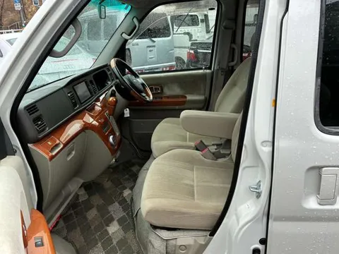 Daihatsu Atrai Wagon