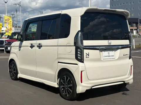 Honda N-BOX Custom