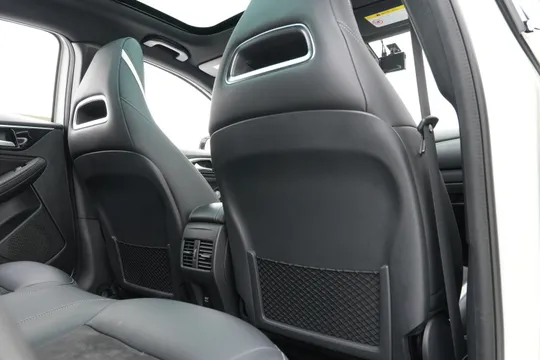Infiniti Q30
