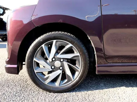 Suzuki Spacia