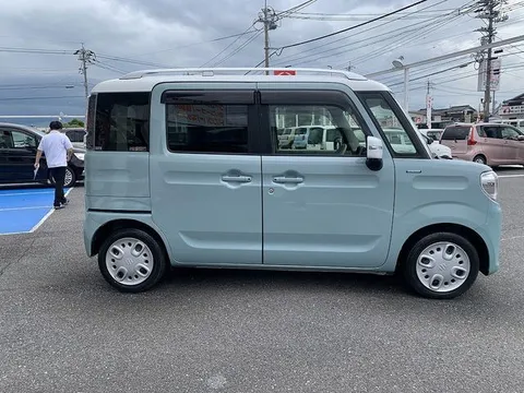 Suzuki Spacia
