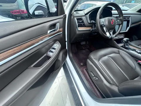 Roewe RX8