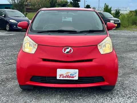 Toyota iQ
