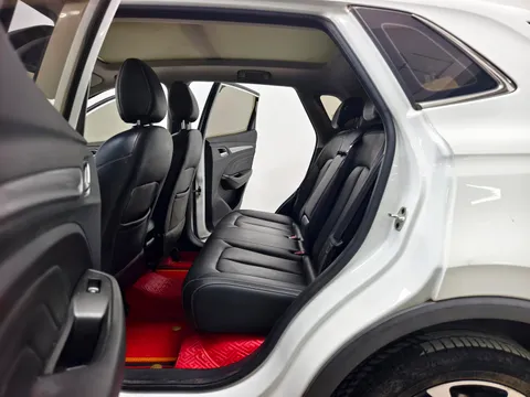 Roewe RX3
