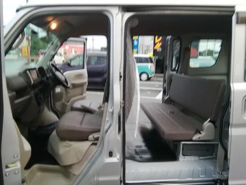 Mitsubishi Minicab Van