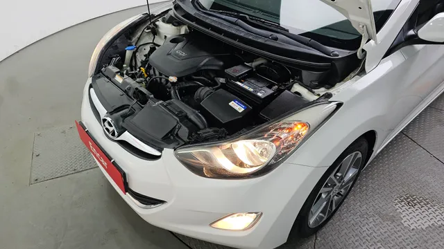 Hyundai Elantra (Avante)