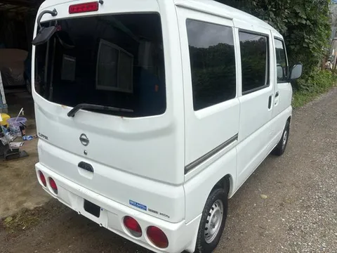 Nissan Clipper Van
