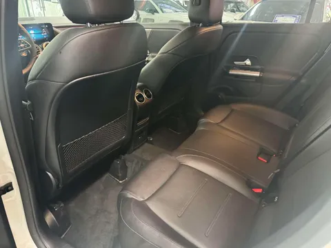 Mercedes-Benz Mercedes-Benz GLA