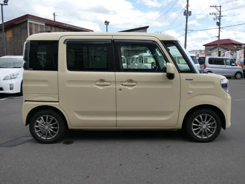 Suzuki Spacia