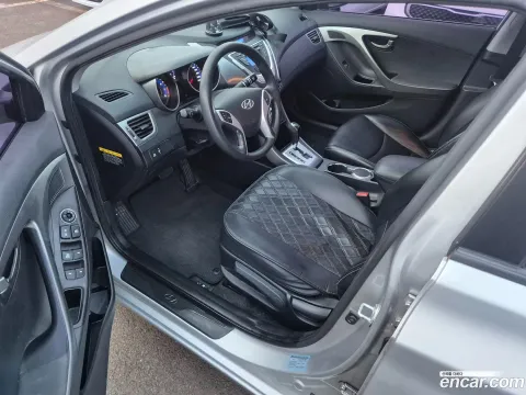 Hyundai Elantra (Avante)