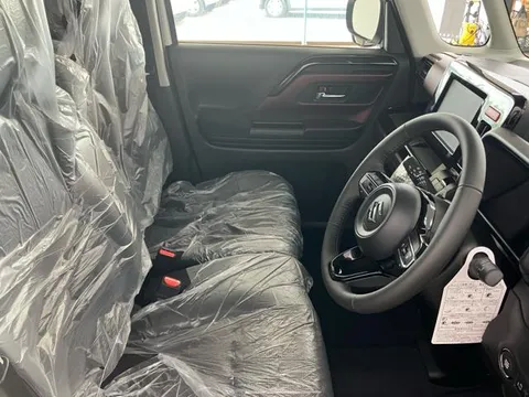 Suzuki Spacia
