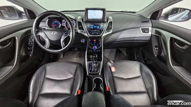 Hyundai Elantra (Avante)