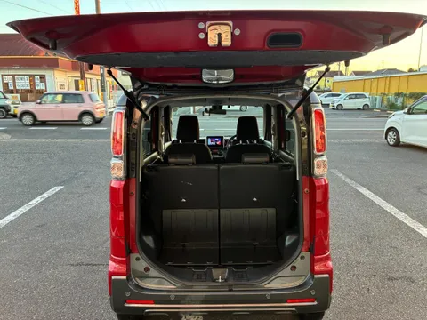 Suzuki Spacia Gear