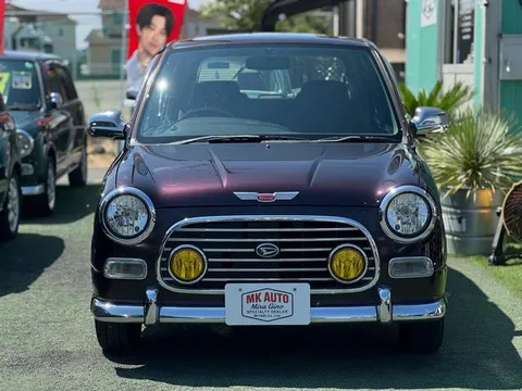 Daihatsu Mira Gino