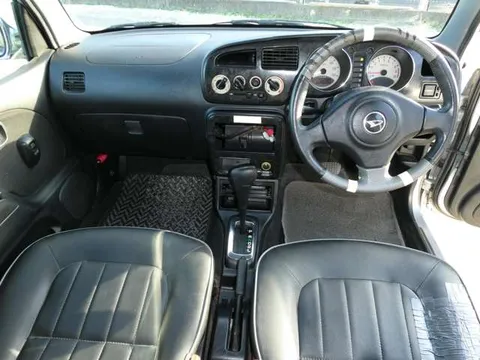 Daihatsu Mira Gino