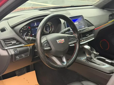 Cadillac CT4