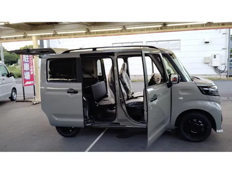 Suzuki Spacia Base
