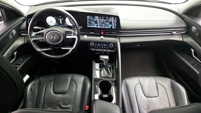Hyundai Elantra (Avante)