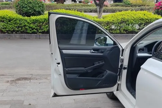 Volkswagen Lamando