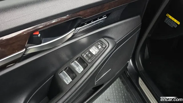 Genesis G90 (EQ900)