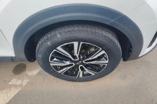 Kia KX1