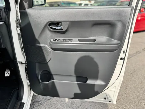 Toyota Pixis Mega