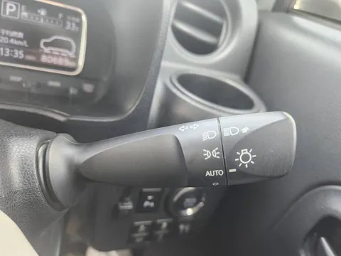Daihatsu Mira Tocot