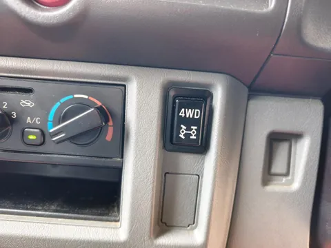 Mitsubishi Minicab Van