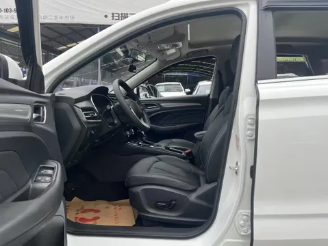 Roewe RX3