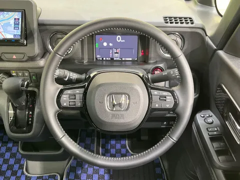 Honda N-BOX Custom