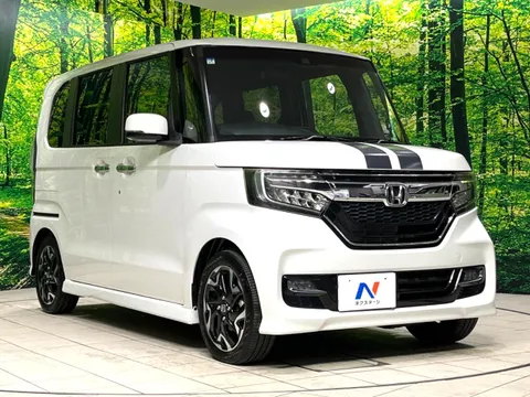Honda N-BOX Custom