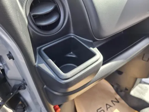 Nissan Clipper Van