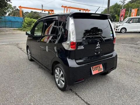 Mitsubishi eK Custom