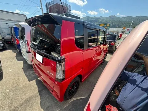 Honda N-BOX Plus Custom