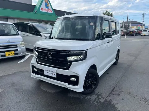 Honda N-BOX Custom