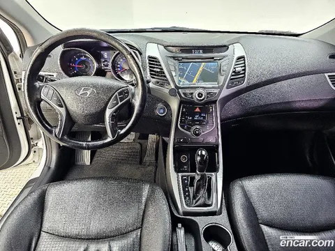 Hyundai Elantra (Avante)