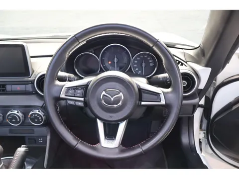 Mazda MX-5 (Roadster)