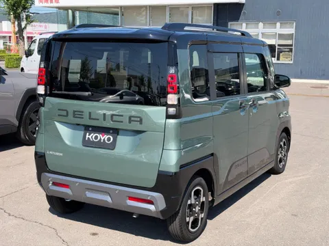 Mitsubishi Delica Mini