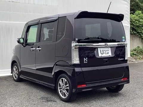 Honda N-BOX Custom