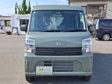 Nissan Clipper Van