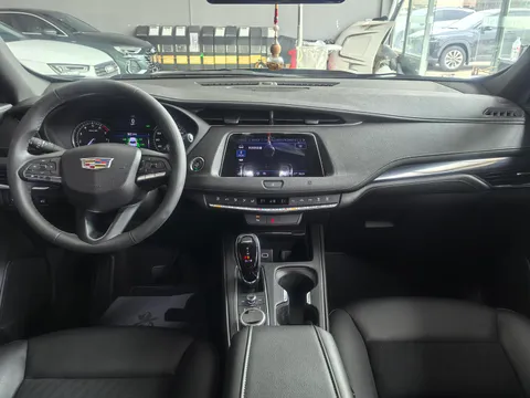 Cadillac XT4