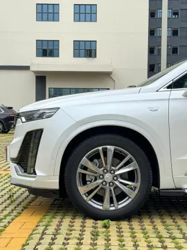 Cadillac XT6