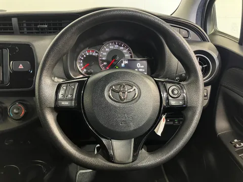Toyota Yaris (Vitz)
