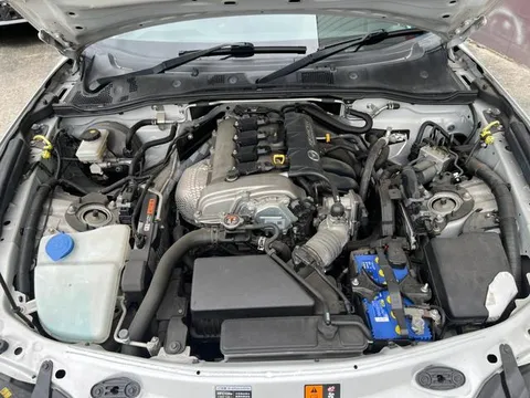 Mazda MX-5 (Roadster)