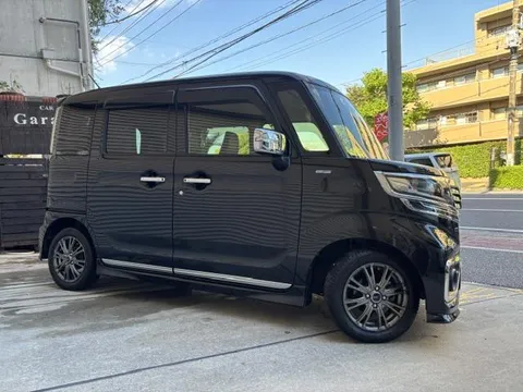 Suzuki Spacia Custom