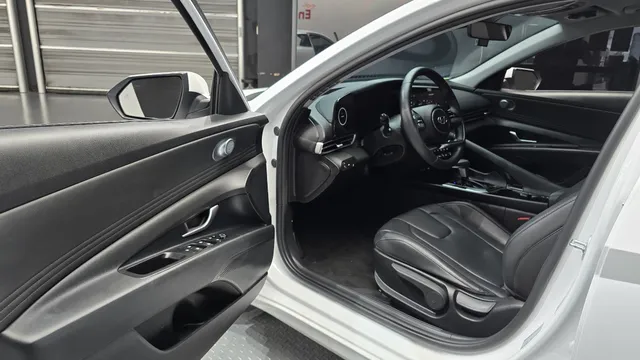 Hyundai Elantra (Avante)