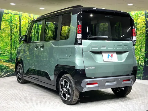 Mitsubishi Delica Mini