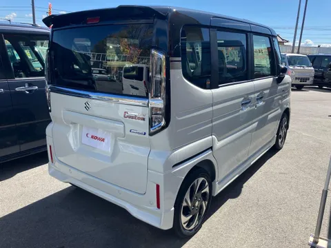 Suzuki Spacia
